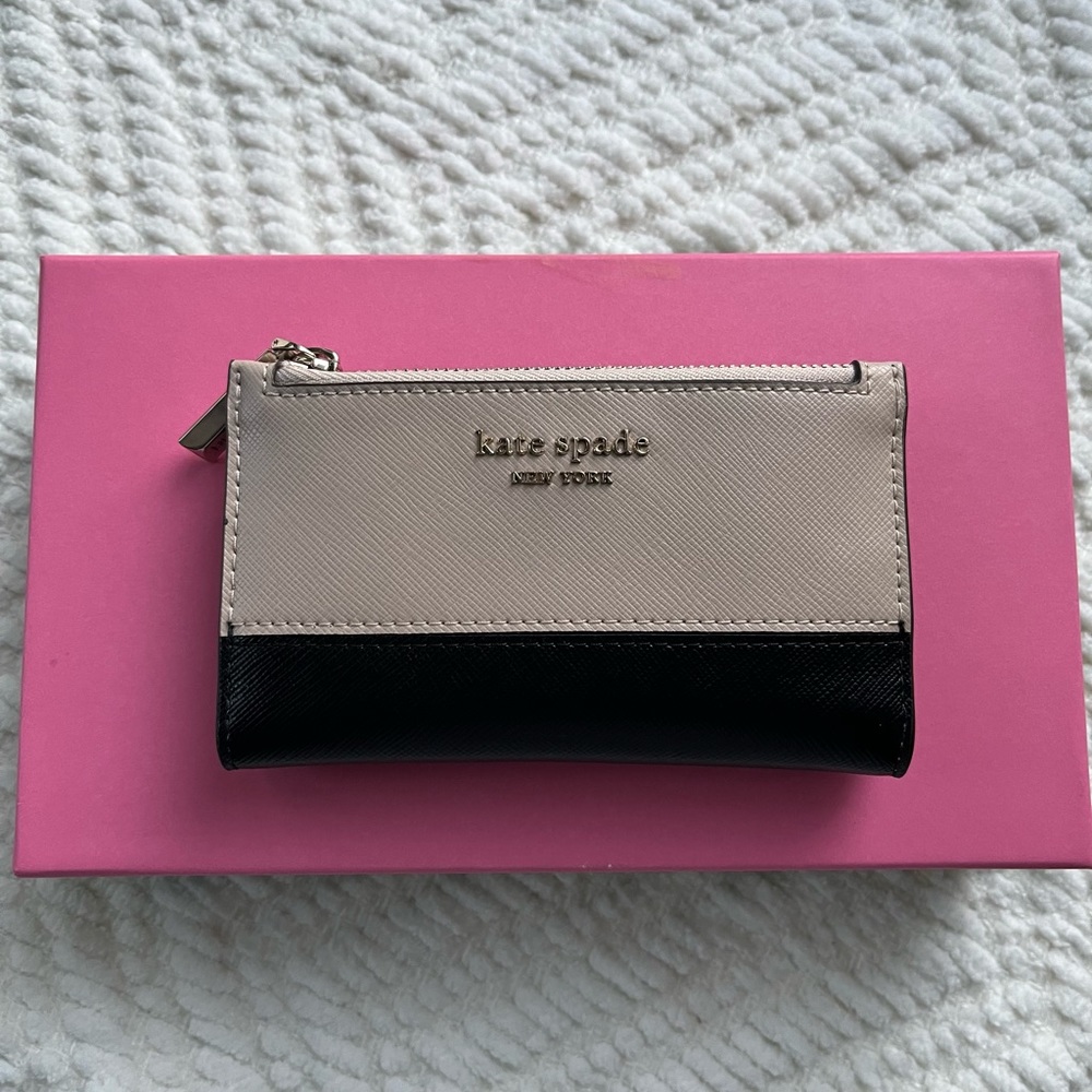 kate spade bifold leather wallet